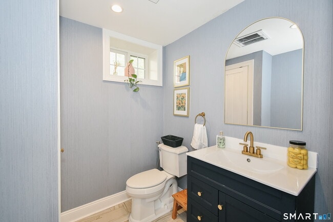 Building Photo - 50 1/2 Mountain Spring Rd