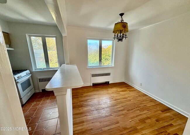 Building Photo - 283 Spring St