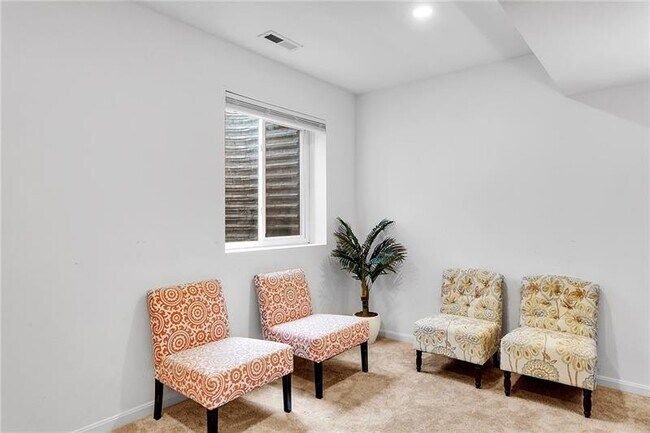 Building Photo - 243 Faulk Dr