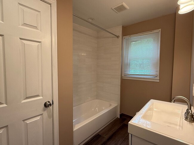 Building Photo - Single Family in Aston, PA