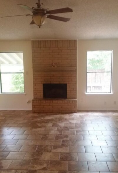 Building Photo - 7202 Silvermine Dr