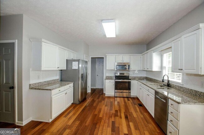 Building Photo - 435 Chandler Ct