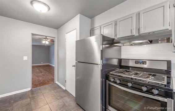 Building Photo - 7427 N Winchester Ave