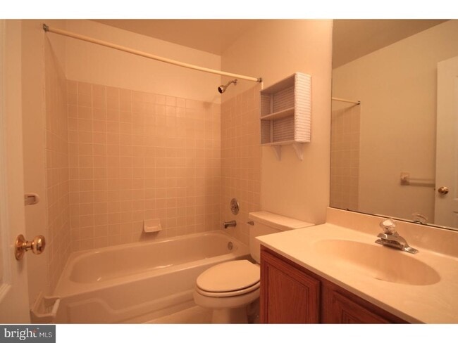 Building Photo - 3700 Harvard Dr