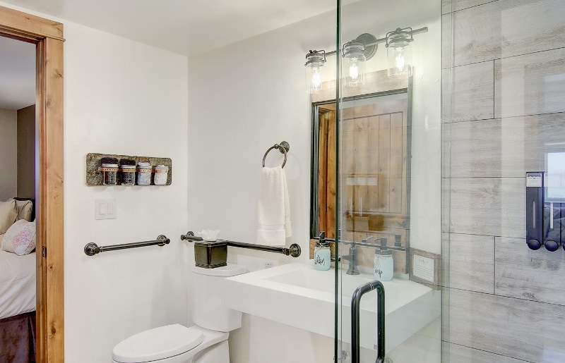 Building Photo - 31095 US-40