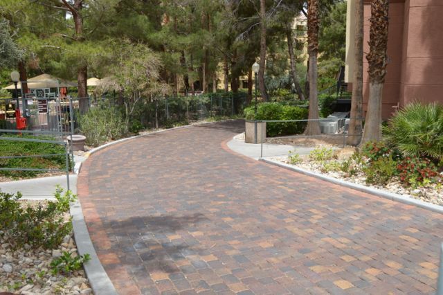 Building Photo - 270 E Flamingo Rd