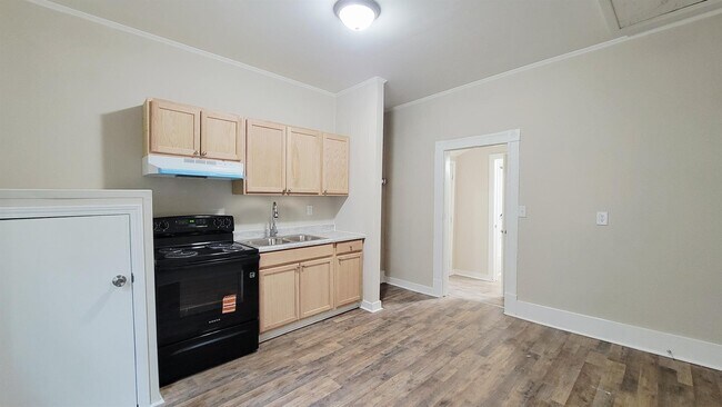 Building Photo - 1230 Tank Ct