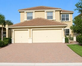Building Photo - 3945 Torres Cir