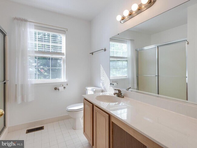 Building Photo - 109 Driftwood Ln