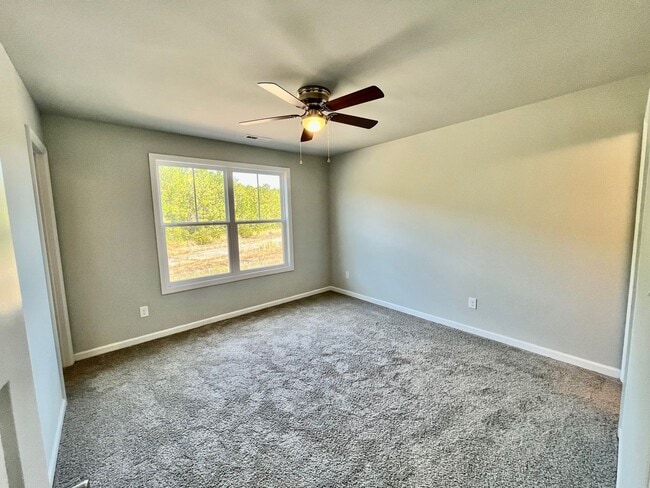 Building Photo - Townhome in Holly Ridge!!