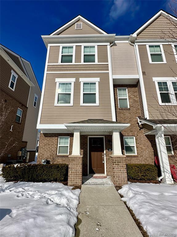 Building Photo - 2500 Normandy Rd