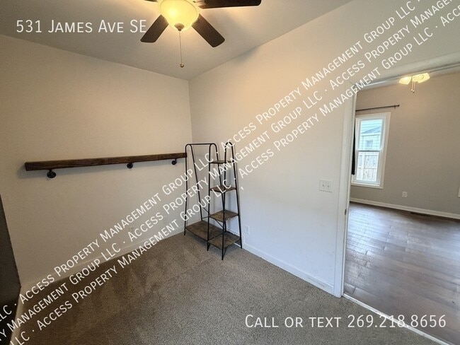 Building Photo - 531 James Ave SE