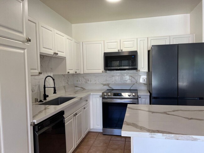 Building Photo - For Rent - [Ke Aina Kai Townhomes] 91-6540...