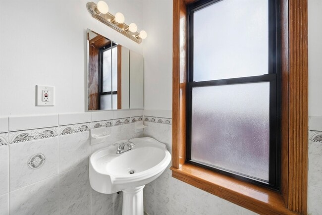 Building Photo - 800 Ocean Ave