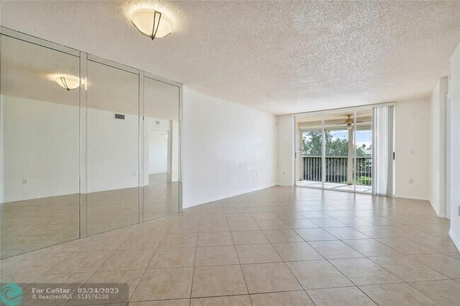 Building Photo - 7866 Trent Dr