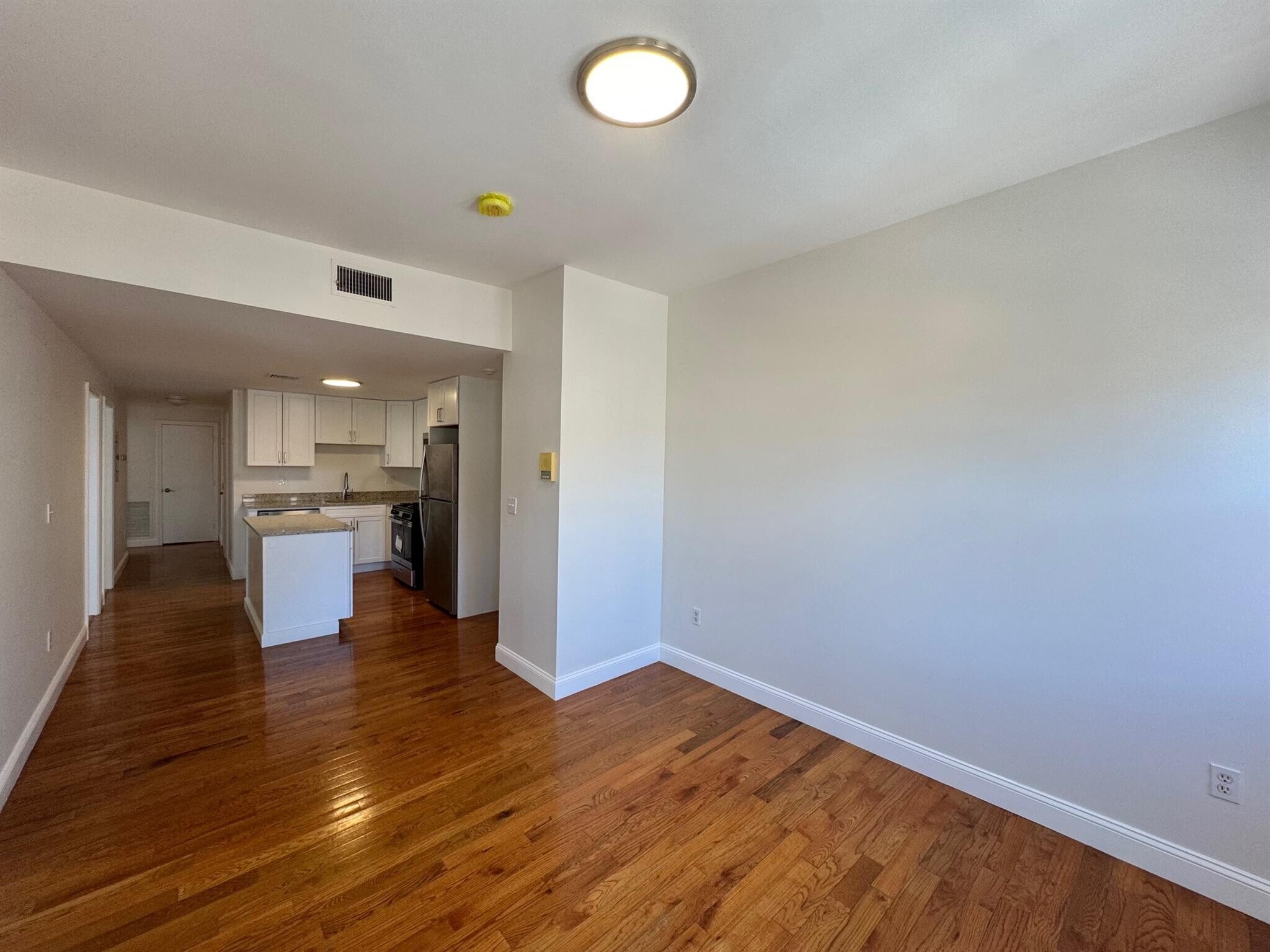 Building Photo - 356 Somerville Ave