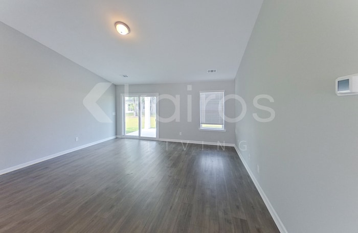 Building Photo - 104 Ebenezer Blf Wy