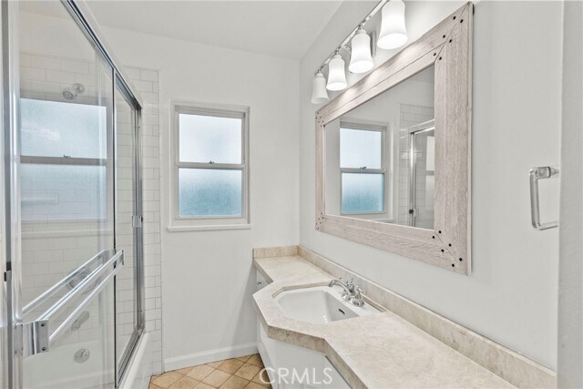 Building Photo - 1056 E Orange Grove Ave