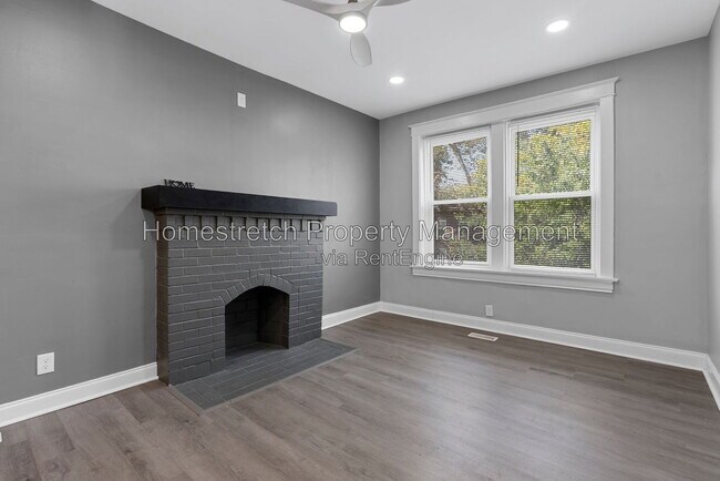 Building Photo - 3706 Meramec St