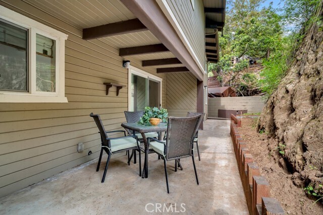 Building Photo - 850 Country Club Dr