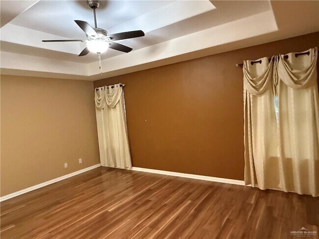 Building Photo - 3836 Frontier Dr