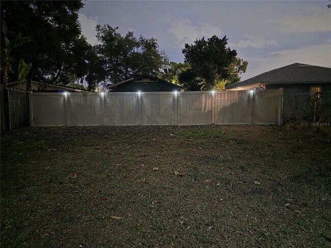 Building Photo - 1040 Randall St