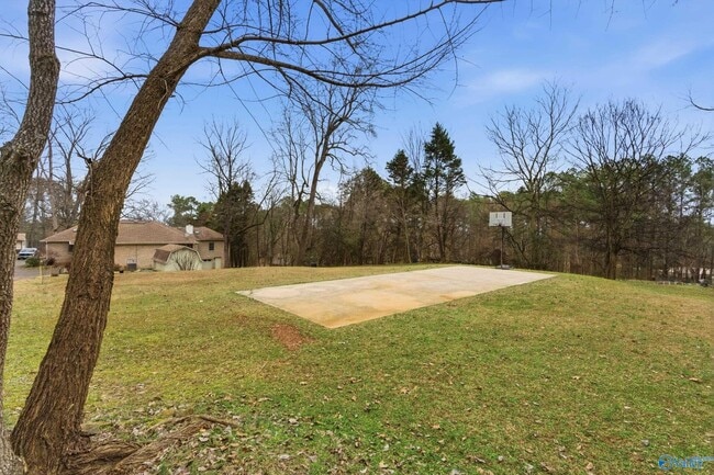 Building Photo - 226 Eastview Dr