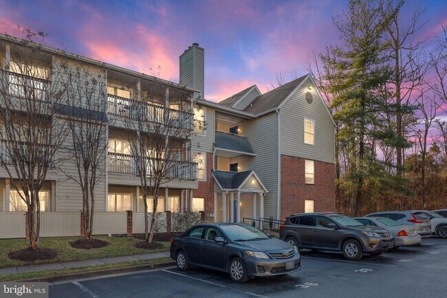 Building Photo - 3922 Penderview Dr