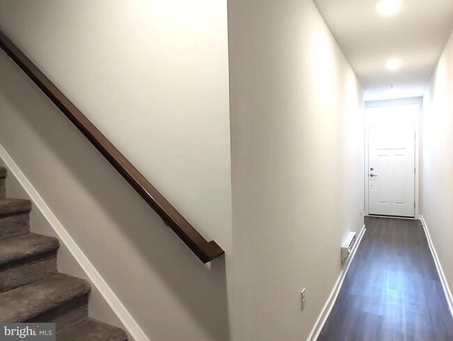 Building Photo - 3 Wafer Aly