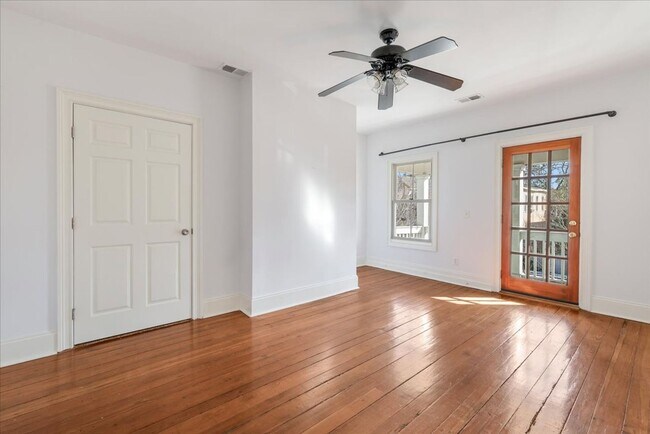 Building Photo - 216 W Anderson St