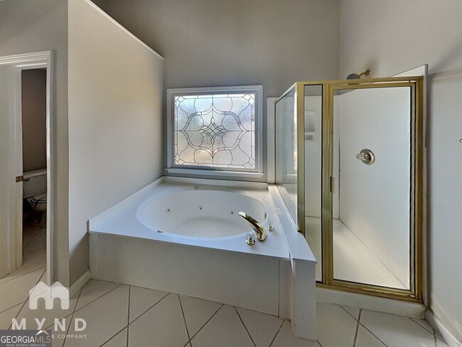 Building Photo - 12515 Magnolia Cir