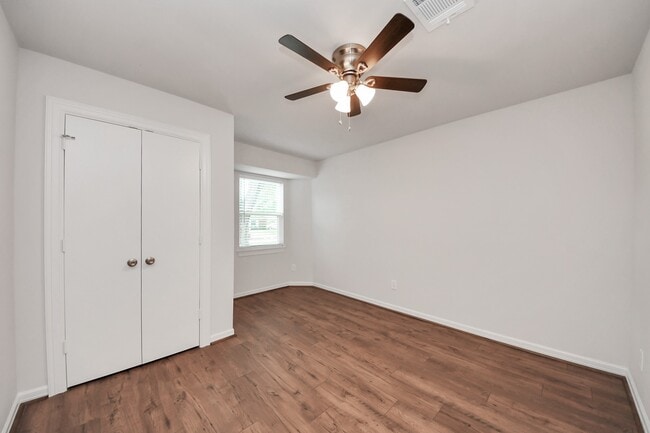 Building Photo - 6034 John Dreaper Dr