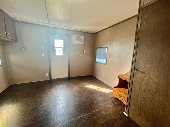Building Photo - 2749 Wagon Trail Rd