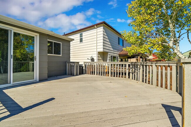 Building Photo - 5750 S Youngfield St