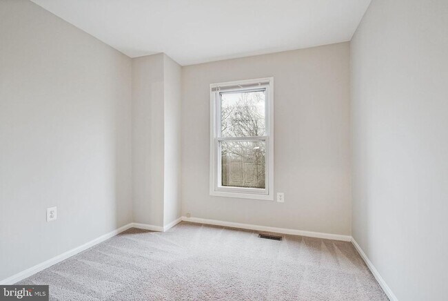 Building Photo - 7306 St Johns Ct