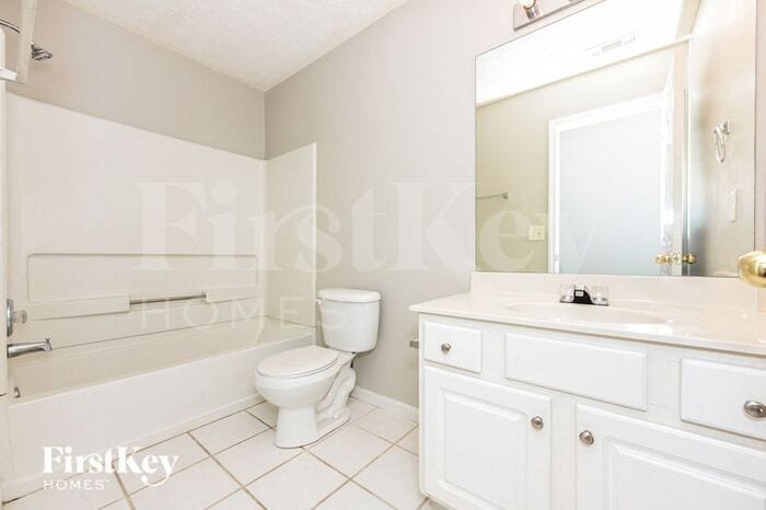 Building Photo - 7614 Crestwicke Crossing Dr