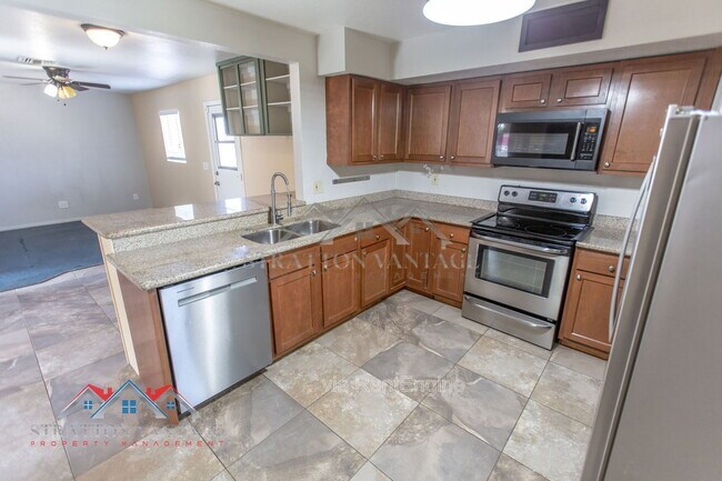 Building Photo - 1314 S 78th St