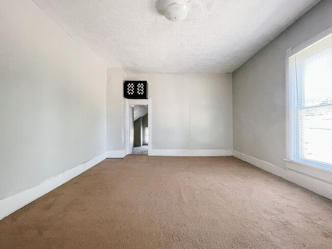 Building Photo - Beautiful Home in Richmond!