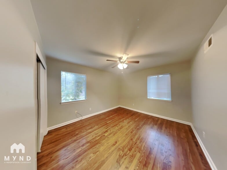 Building Photo - 4193 Deerland St