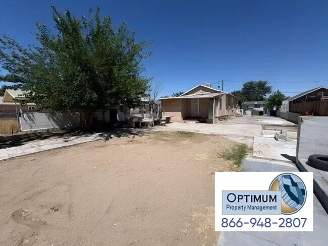 Building Photo - 15755 Cottonwood St