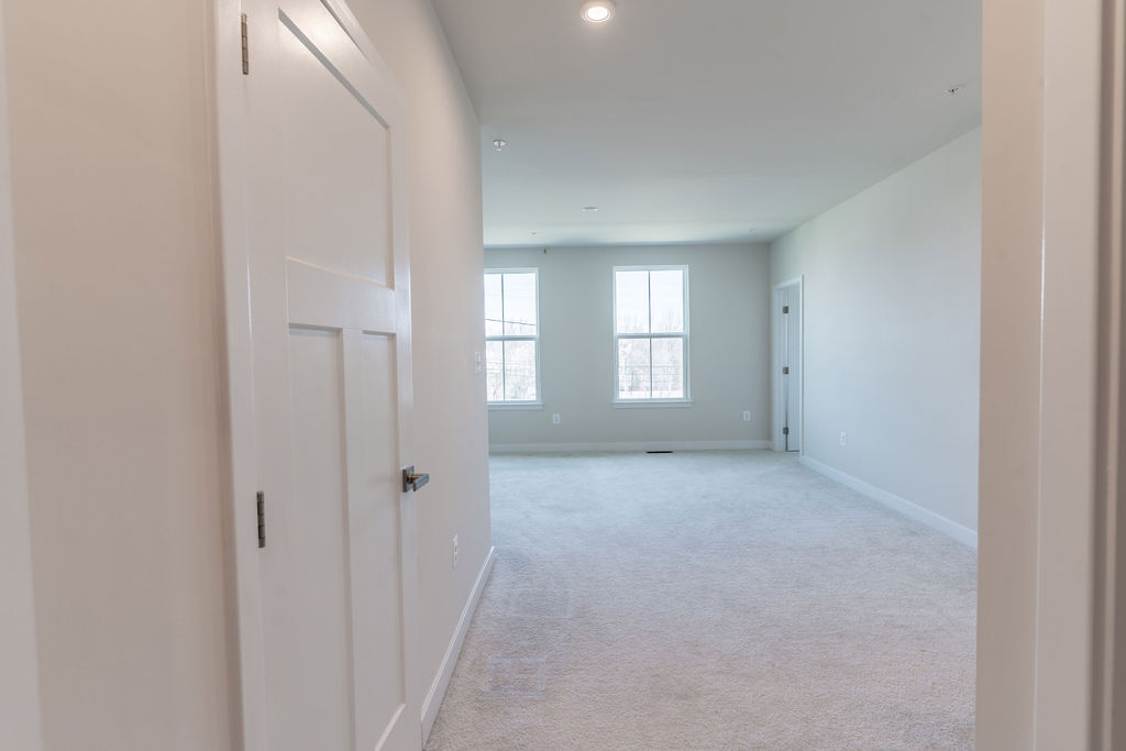 Building Photo - 100 Matisse Pl