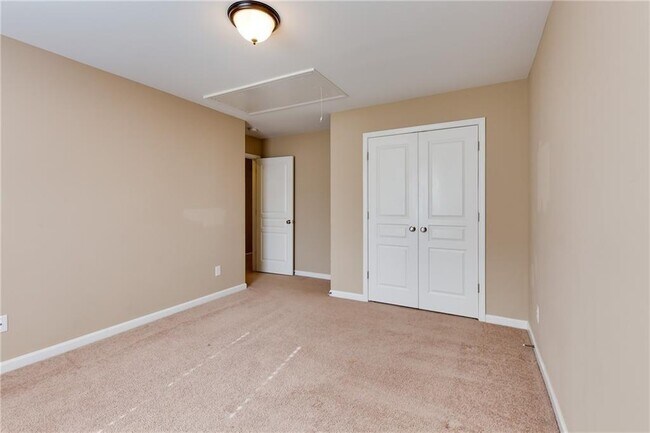 Building Photo - 7245 Rocking Horse Ln