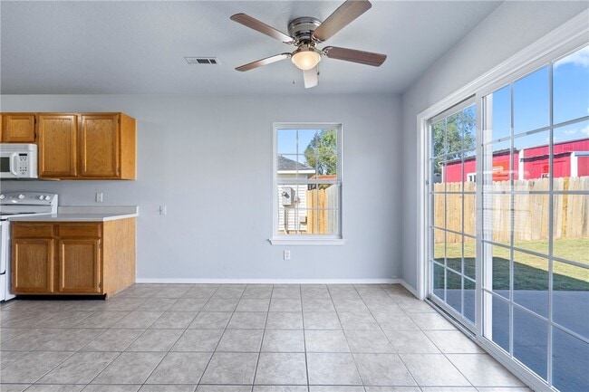 Building Photo - 607 Amanda Dr