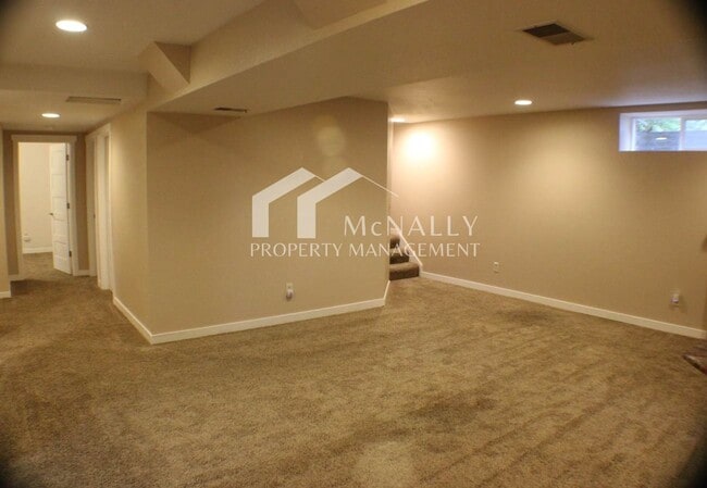 Building Photo - Freshly Updated 4BR Home w/ Finished Basement, New Appliances & RV/Boat Parking