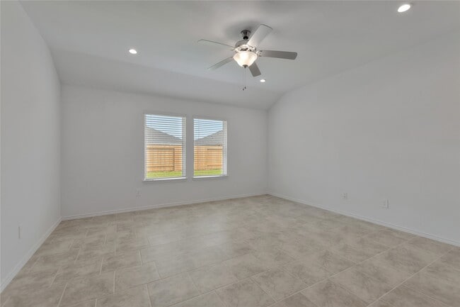 Building Photo - 1023 Lipizzan