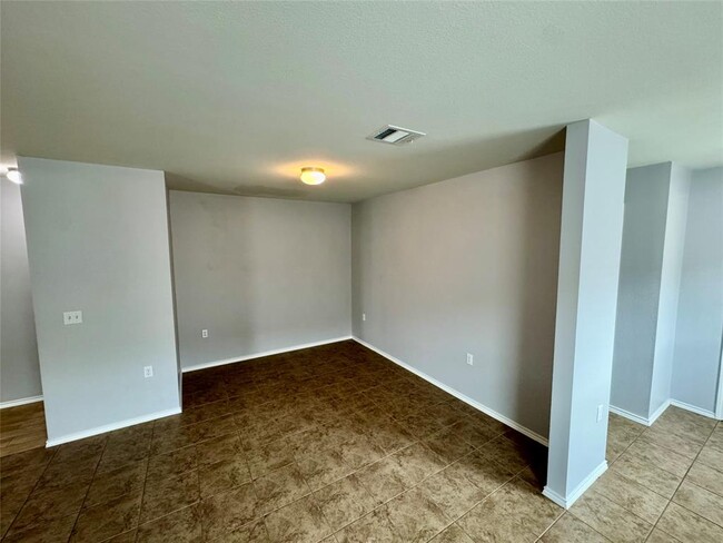 Building Photo - 5816 Knoll Pines Pass