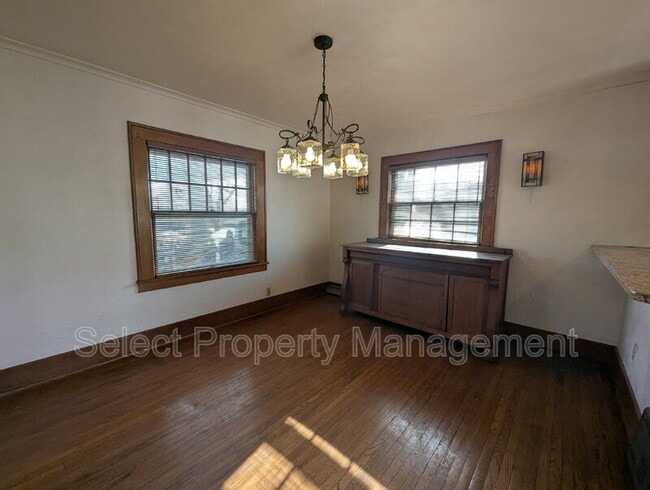 Building Photo - 1131 Pemberton Dr