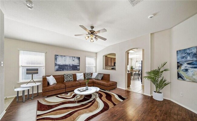 Building Photo - Cottage Style 3 Bedroom in Killeen Availab...