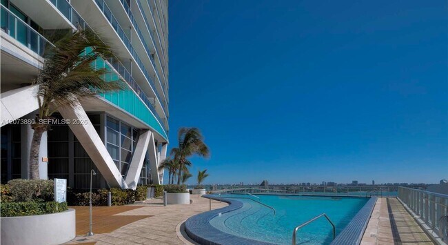 Building Photo - 888 Biscayne Blvd