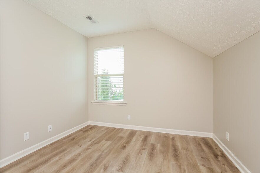 Building Photo - 1806 Warmingfield Dr